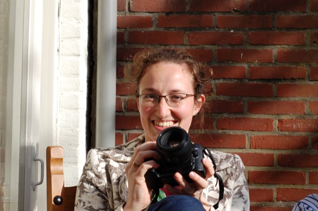 D80